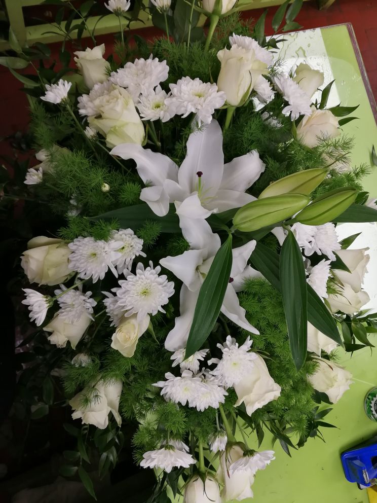 Rózsa, liliom koporsódísz