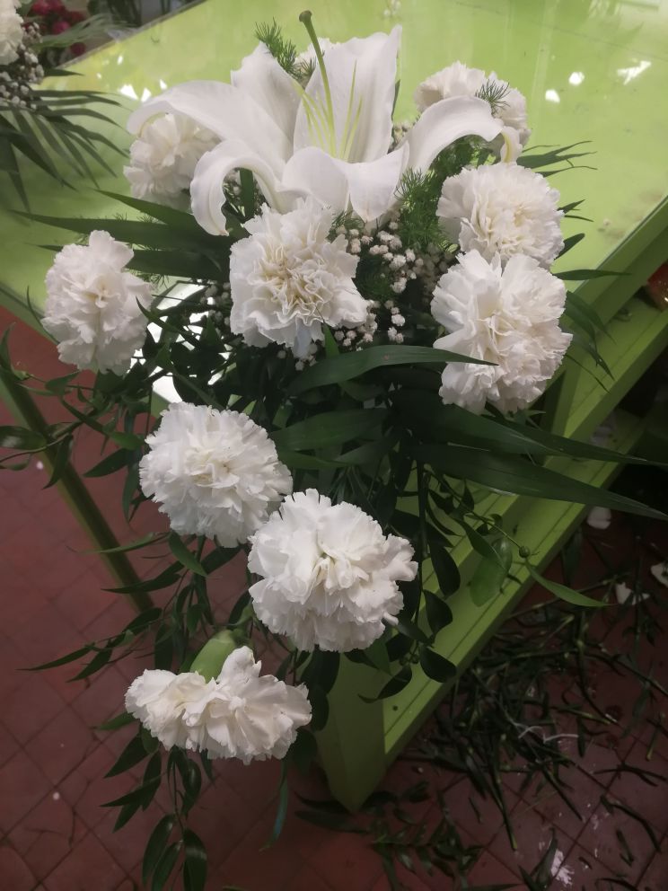 Liliom, szegfű urna dísz